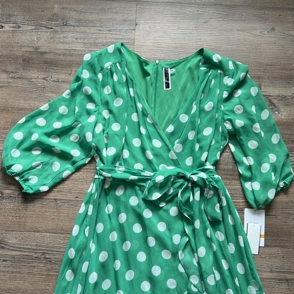 Julian Taylor Women's 3/4 Sleeve Dot Chiffon Surplice Midi Dress size 16W NWT - Picture 4 of 10